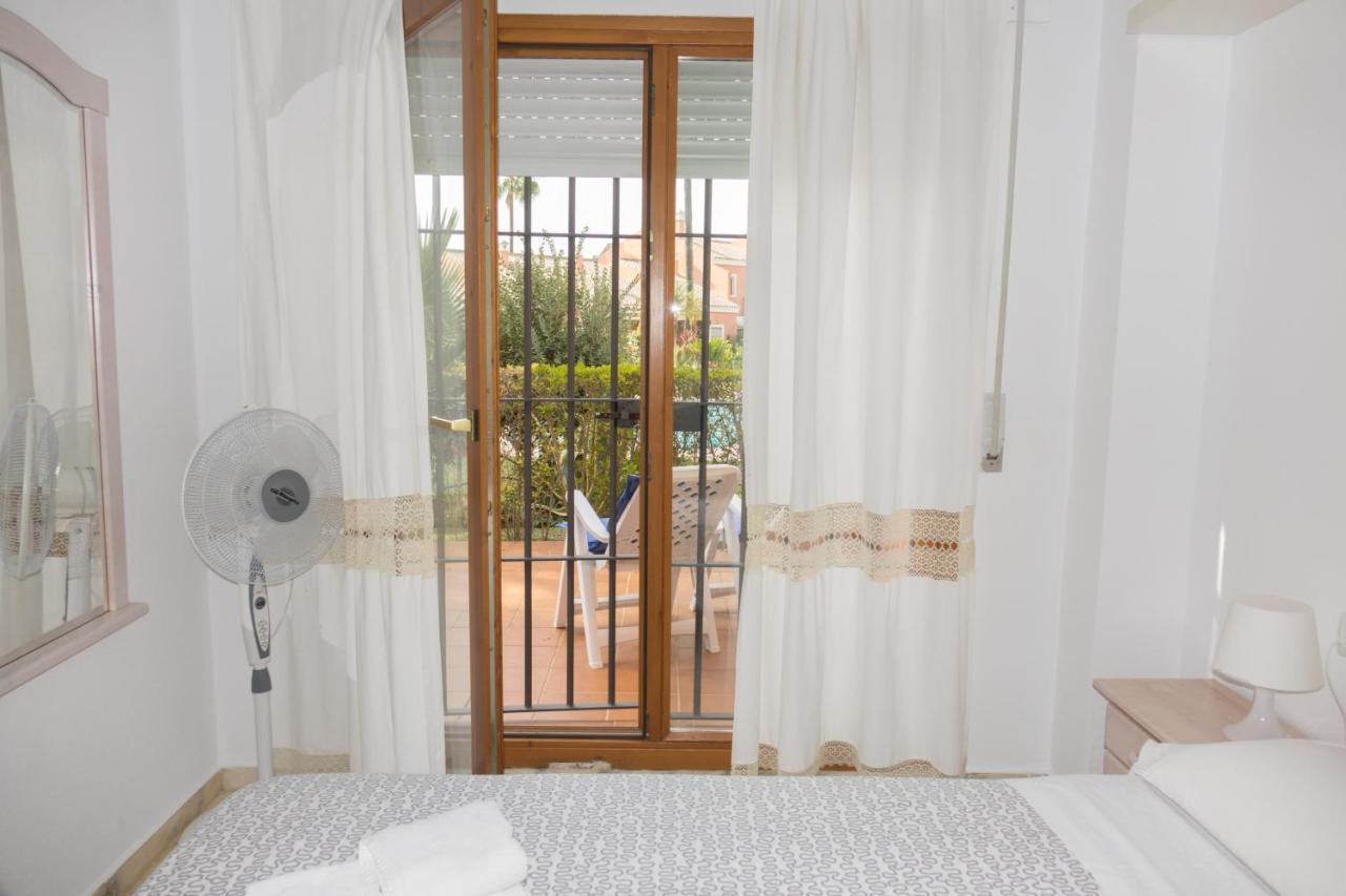 Apartamento Pink Mariposas Chiclana de la Frontera Exterior foto