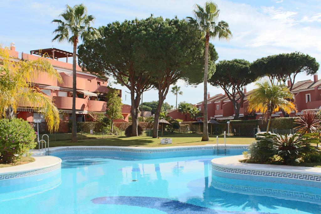 Apartamento Pink Mariposas Chiclana de la Frontera Exterior foto